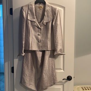 Kasper women’s suit